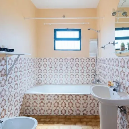 Pequenino By Galmi Daire Estreito Da Calheta