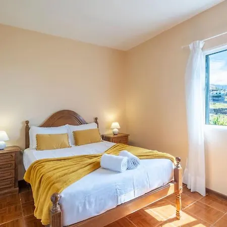 Daire Pequenino By Galmi Estreito Da Calheta